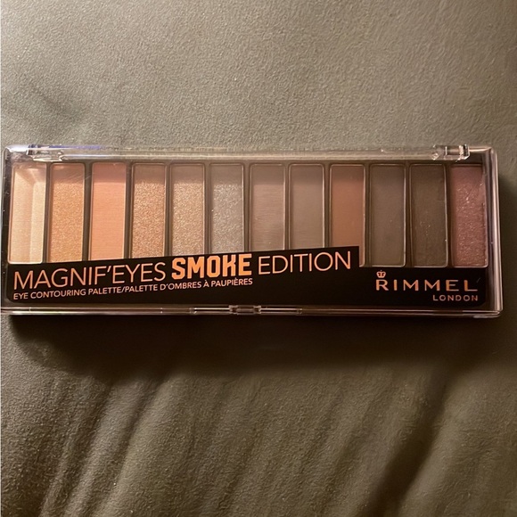 Rimmel London Cream and Gray Eyeshadow Palette - Picture 1 of 4